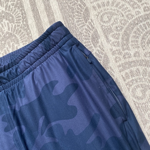 Rhone Reign Midweight Jogger Pants in Outer Space Camo - Picture 5 of 13